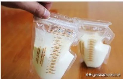 哺乳期妈妈涨奶挤奶的时候宝宝都很快就醒来是怎么回事