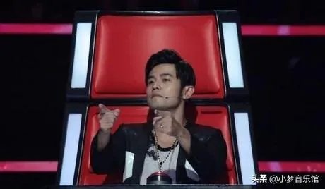 那英战队的《烟花易冷》是不是改编了歌词?