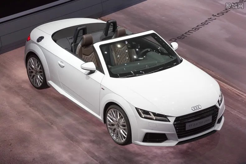 沃尔沃与奥迪相撞 奥迪最便宜的车多少钱