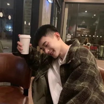 2020男生帅气潮流头像大全