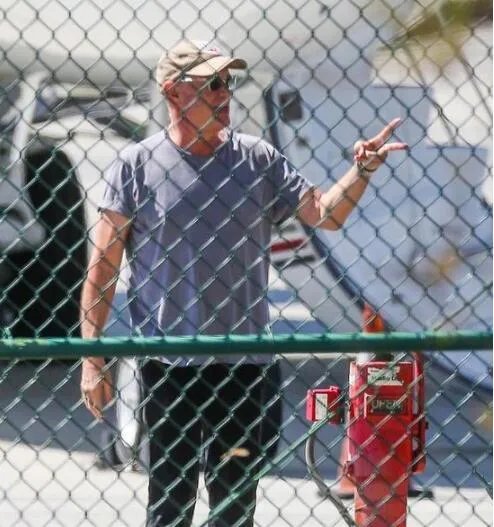 汤姆汉克斯夫妇返回美国 此前曾确诊新冠肺炎