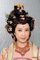 请问杨怡的姐姐杨卓娜是谁？