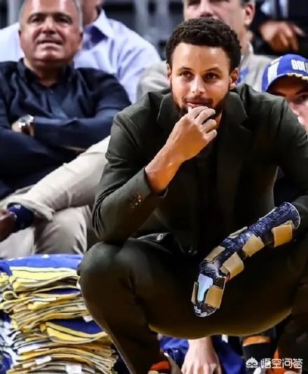 库里和克莱的伤势都怎么样了,什么时候可以打比赛?