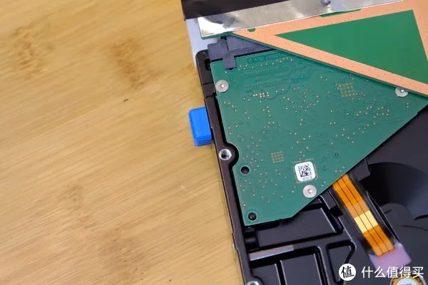 西数Elements,西数Mybooks,希捷Expansion三款移动硬盘拆解方法。