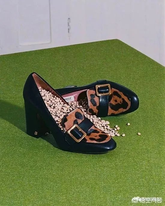 能推荐一些淘宝上有风格的女鞋吗？