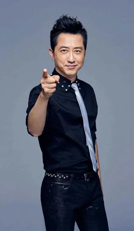 天王歌手庾澄庆，痴恋伊能静22年却离婚，当年两人离婚真相是什么？