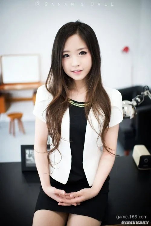 螺旋猫Tomia御姐私房照 气质十足国际范儿！