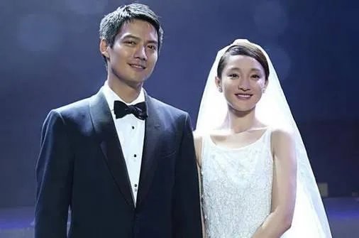 周迅跟李大齐到了结婚的阶段,可为何周迅转眼就跟王烁在一起?