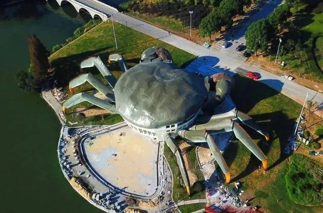如何评价苏州螃蟹建筑呢?