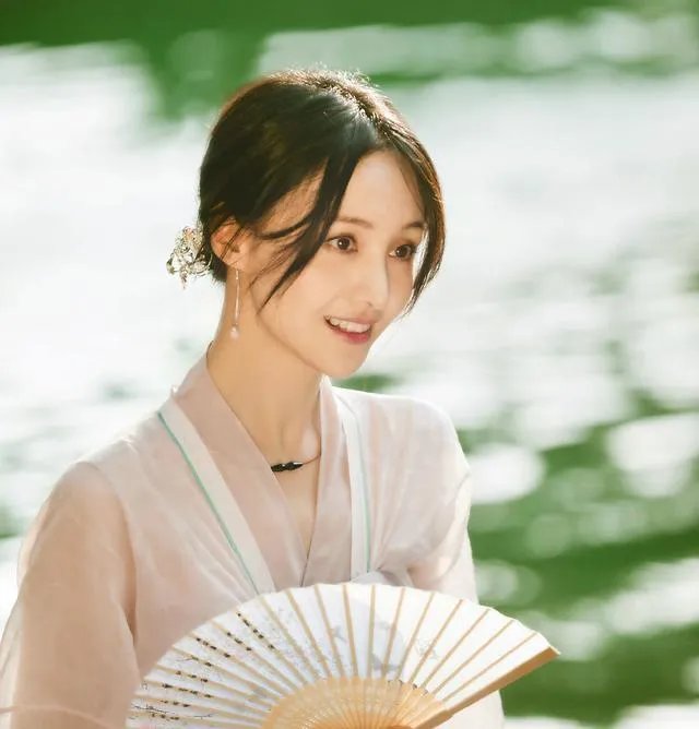 新进展！郑爽被曝已与孩子通视频，第一句话便落泪，你知道她说了什么吗？