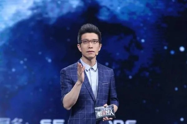 在与手语老师的克星朱广权对抗过程中，哪个手语老师的战斗力最强？