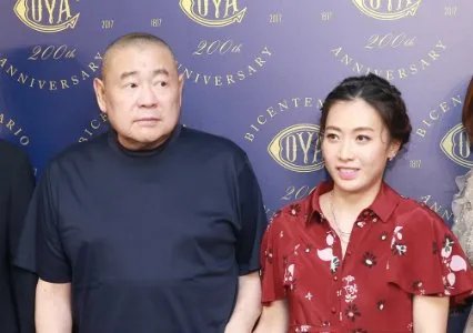 李嘉诚捐款1亿后,香港富豪榜前4都捐了多少钱?