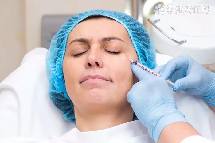 手术去除鱼尾纹