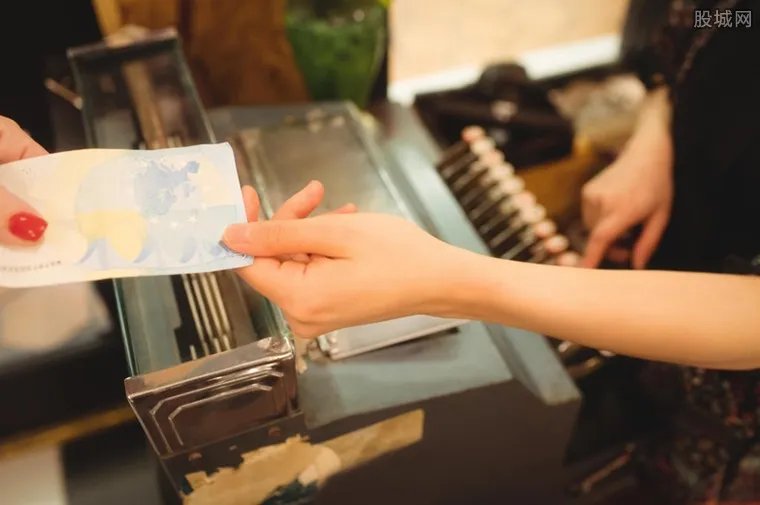 武汉拟适时推出消费券 短期内激活消费市场