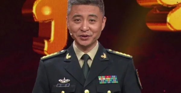 陈思思周炜李丹阳的军职军衔