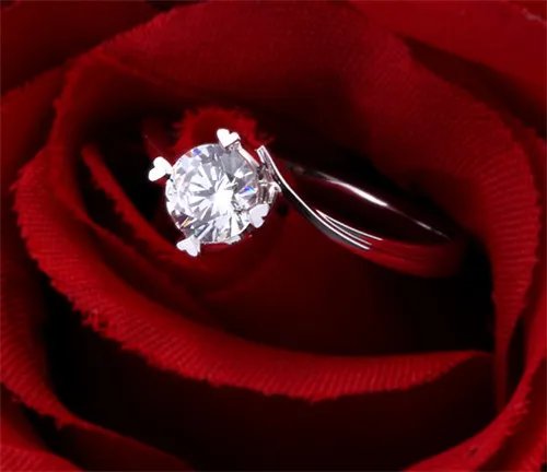 钻戒鉴定要多少钱  怎样鉴定钻戒真假