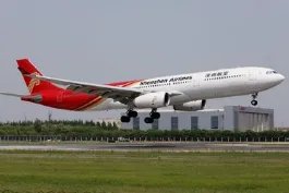 深航客机遇紧急情况骤降近6千米，深航客机安全返航了吗？