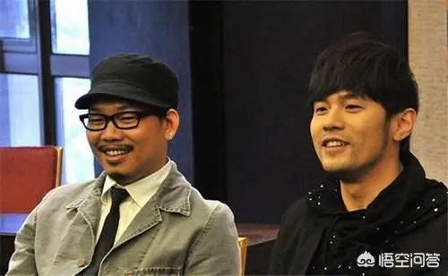 方文山和林夕谁的作词功力更强？你怎样评价他们两人的写词？