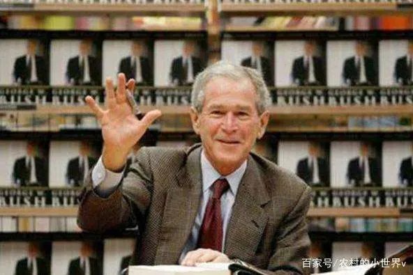 当年向小布什扔鞋，被大家视为英雄的伊拉克新闻记者，他结局如何?