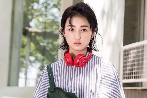 北电艺考成绩公布，张子枫只考了第三名，前两位素人是谁？