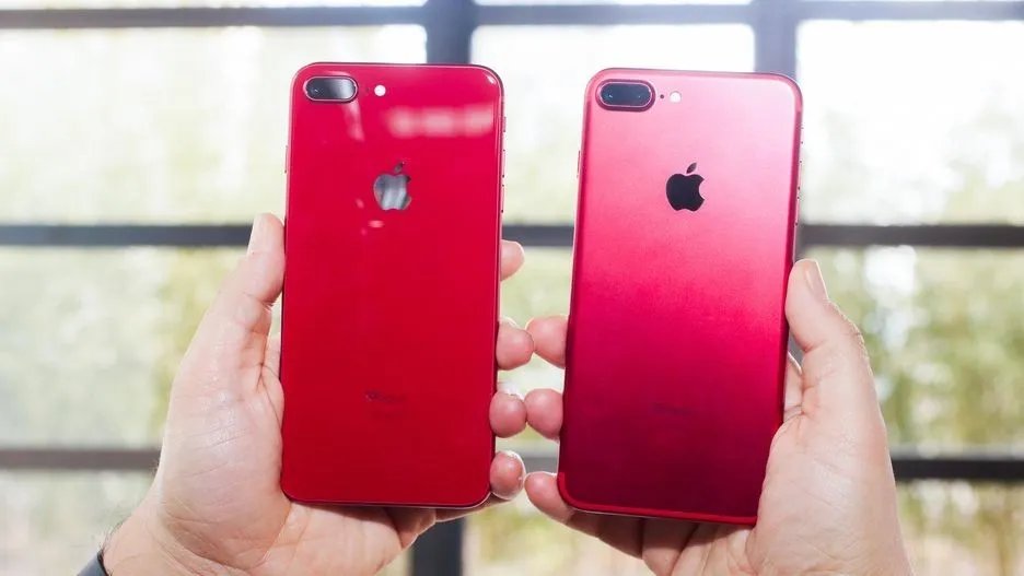 中毒已深 iPhone 8红色版真机上手图赏