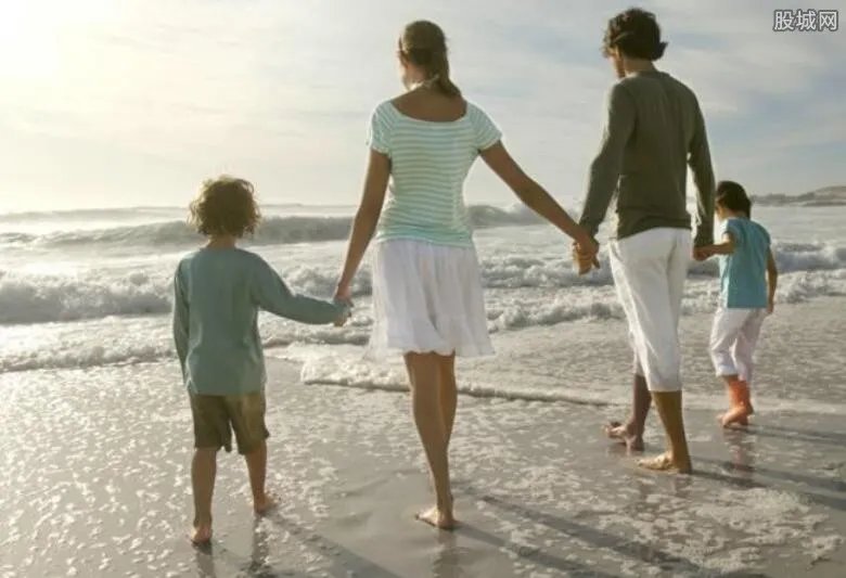 王丽云车晓母女做客《天下女人》 讲述离异夫妻