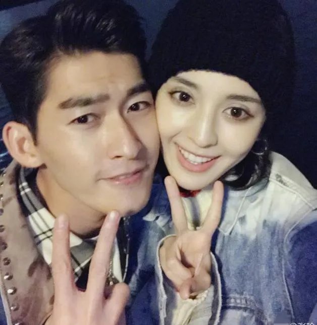 张翰为娜扎送生日祝福并晒恩爱照(图)