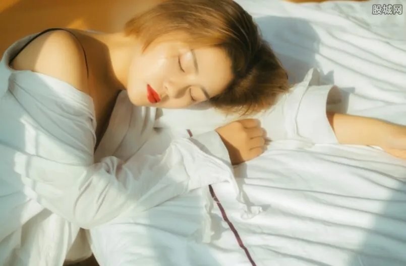 邯郸女主持人晕倒 女主持人被曝猝死竟是造谣