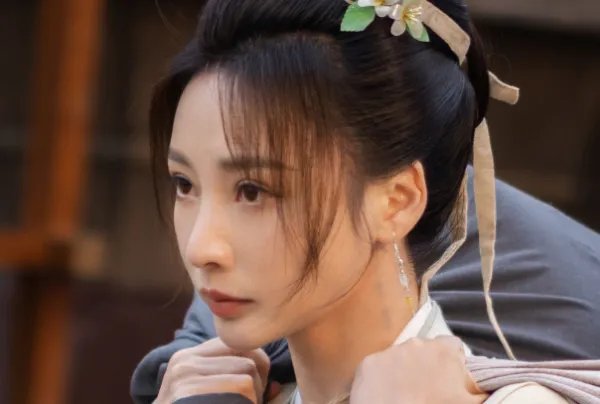 《梦华录》41岁柳岩把男人扔水里，你觉得柳岩在剧中的演技怎么样？