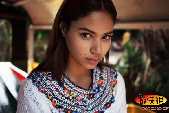 世界美女地图：罗马尼亚29岁女子穷游37国专拍正妹