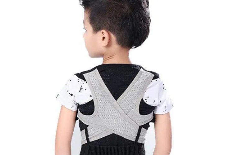 小孩驼背有什么好的方法纠正图片