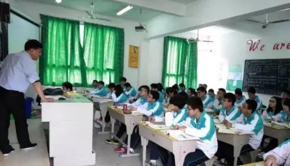 福州超德高级中学~高中好不好？怎样，详细点。