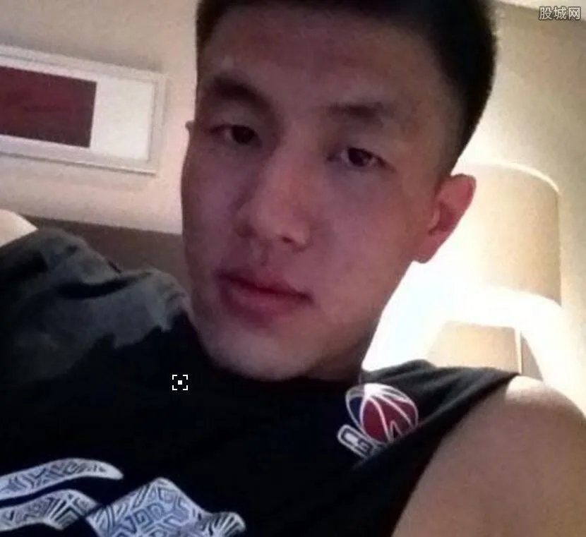 郭艾伦女友王俪婷 王俪婷个人资料家庭背景