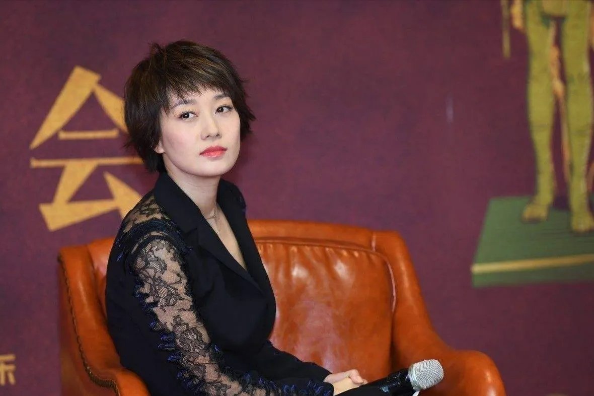 与马伊琍相恋4年的管虎,为何转身娶了她的闺蜜梁静?