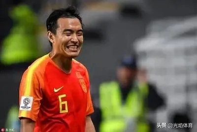 恒大处罚国脚韦世豪和杨立瑜合法吗?之前有法律专家曾举报过恒大的国八规,你怎么看?