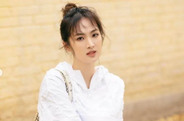 姚安娜说没有觉得是所谓的公主，为什么姚安娜被说成是二公主？