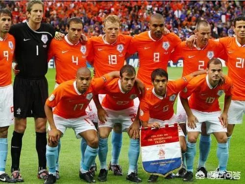 最好看的足球队服十大