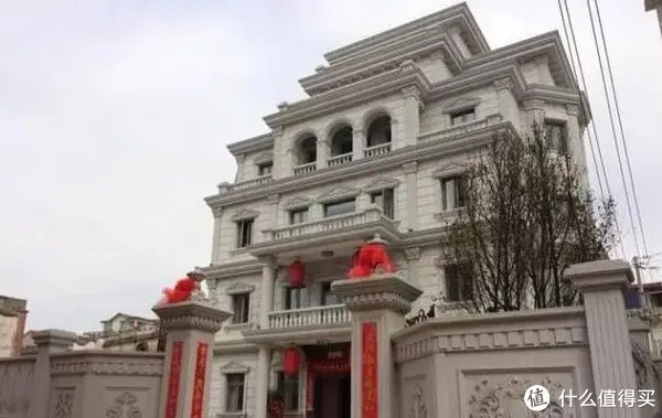 明星豪宅有啥好羡慕的，中国真正的千万豪宅都在农村！