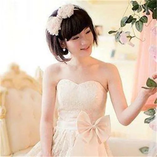 参加婚礼不能穿什么颜色 参加婚礼女的适合穿什么衣服