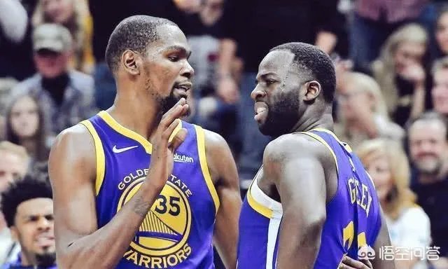 格林遭禁赛+罚款还没完，杜兰特和格林争吵后自言自语遭曝光令勇密心慌，你怎么看？