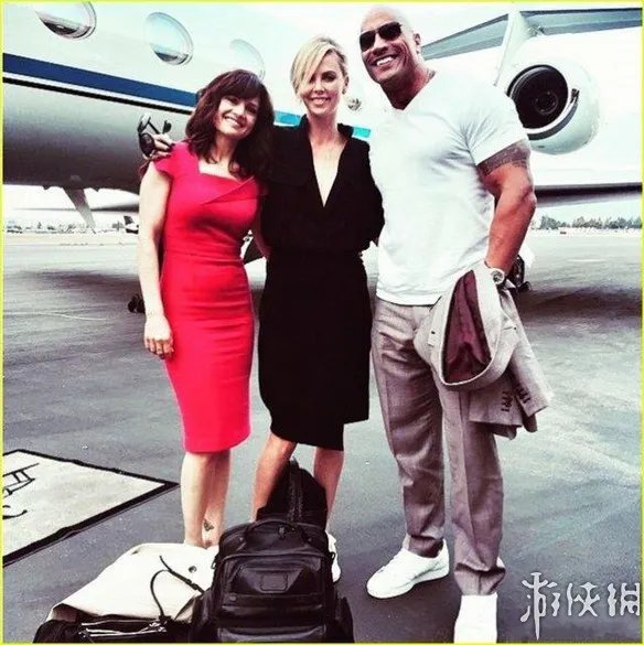 《速度与激情8》首发海报：范迪塞尔遥望前路形单影只