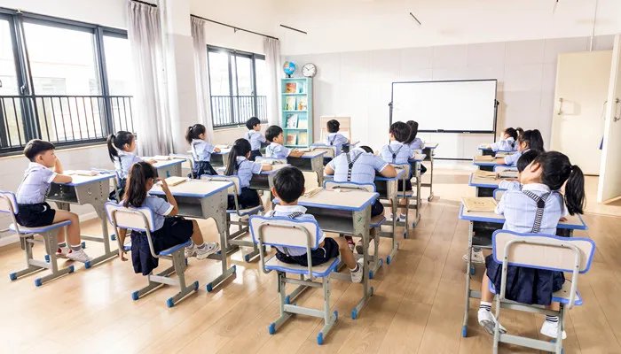 妈妈生气的动作神态描写