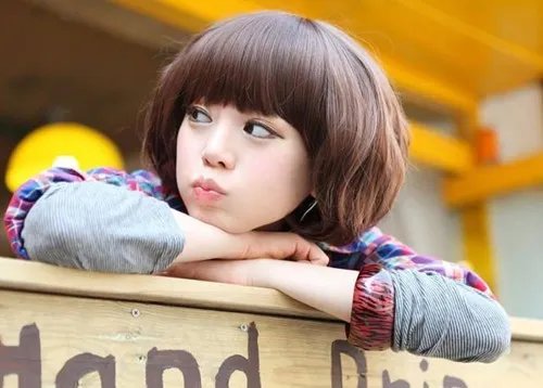 短发伴娘发型哪些好看 2017流行的短发伴娘发型