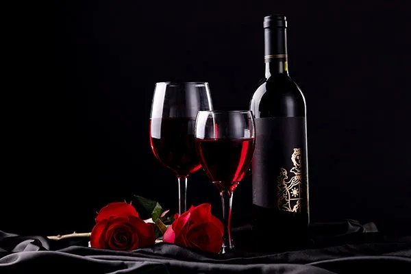 红葡萄酒的功效与作用