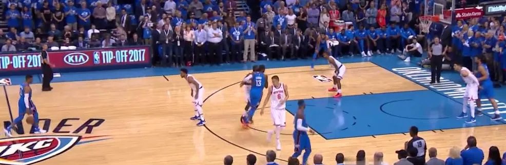 从雷霆对尼克斯的比赛来看，雷霆三巨头打出什么样的配合是最有效率的？