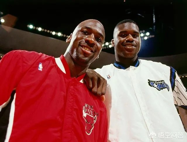 第三节没打完,威少就拿下16个篮板,成就赛季三双,你怎么看?