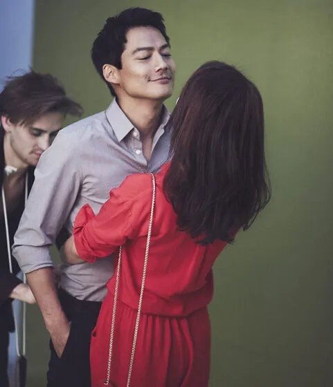 周迅老公高圣远前妻是谁？  忘掉过去与周公子秀恩爱