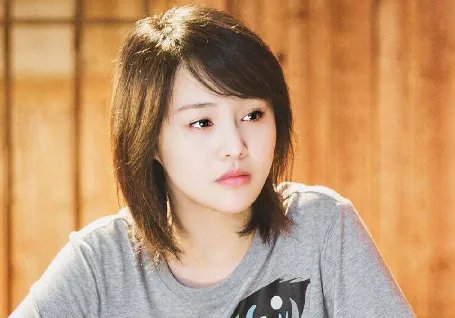 新进展！郑爽被曝已与孩子通视频，第一句话便落泪，你知道她说了什么吗？