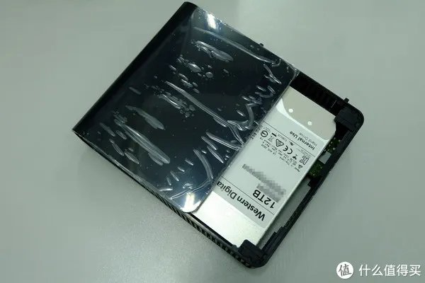 西数Elements,西数Mybooks,希捷Expansion三款移动硬盘拆解方法。