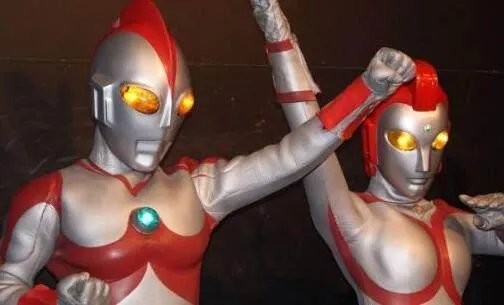 最爱吊打怪兽的夫妻奥特曼（图）